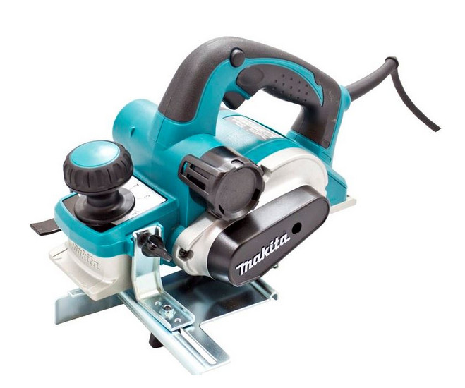 Höylä Makita KP0810C; 1050 W