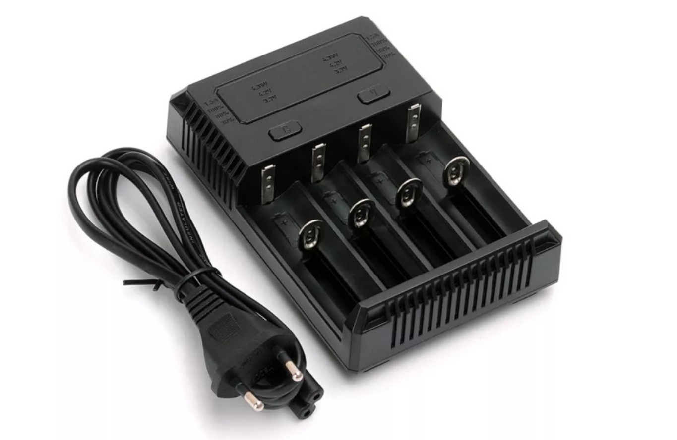 Laturi Nitecore NC-I4; Li-ion/Ni-MH/Ni-Cd