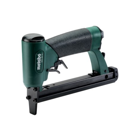 Paineilmalla toimiva niittinaulain Metabo DKG 80/16