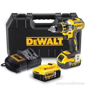 Pora/ruuvinväännin DeWalt DCD790P2; 18 V; 2x5,0 Ah akku