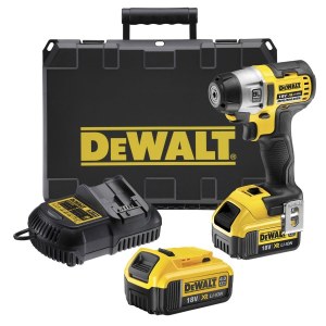 Iskuruuvinväännin DeWalt DCF895M2-QW; 18 V; 2x4,0 Ah akku