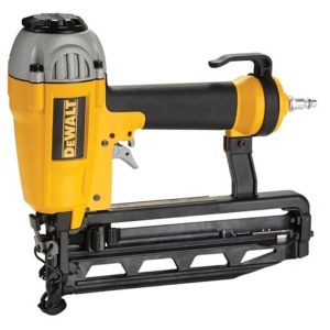 Paineilmakäyttöinen naulain DeWalt DPN1664-XJ