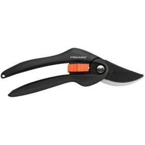 Oksasakset, ohileikkaava malli Fiskars SingleStep P26