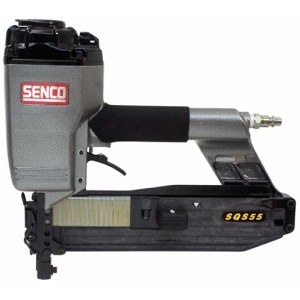 Paineilmalla toimiva niittinaulain Senco SQS 55