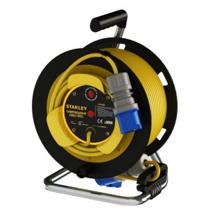 Jatkojohto kelalla Stanley SXECFS9QBRE; 22 m; 3x1,5 mm²