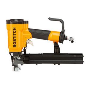 Paineilmalla toimiva niittinaulain Bostitch S2638-2-E