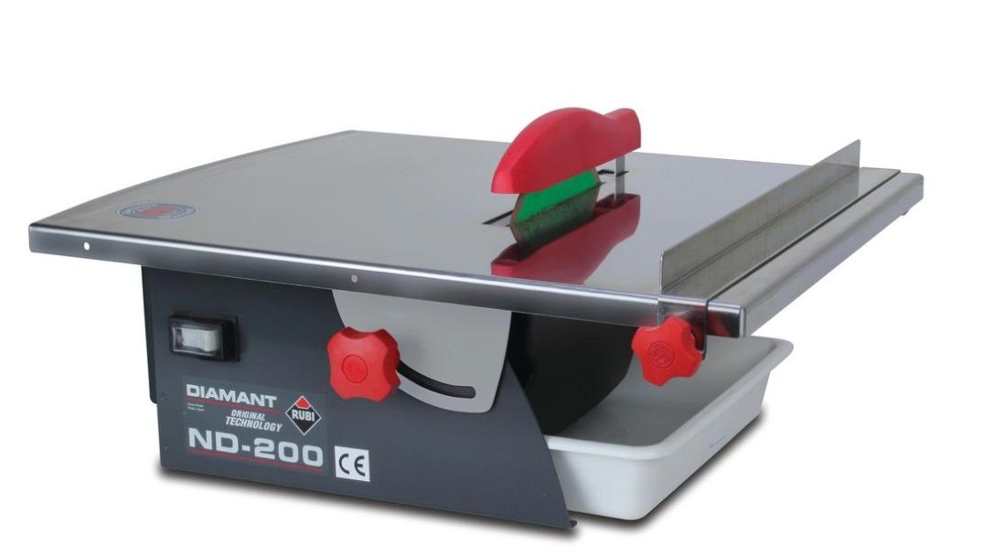 Liukupöytäsaha laattojen märkäkatkaisuun Rubi ND-200