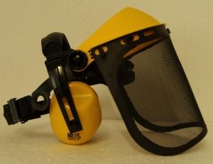 Kuulosuojaimet ja visiiri metalliverkolla 6-699