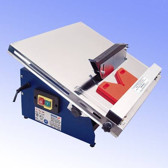 Liukupöytäsaha laattojen märkäkatkaisuun Dedra DED7701; 395x385 mm