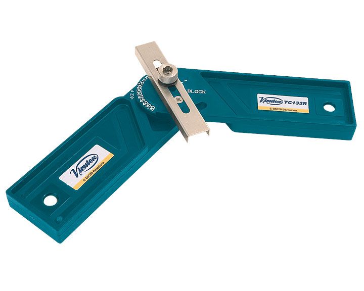 Säädettävä kulmatuki Virutex TC133R